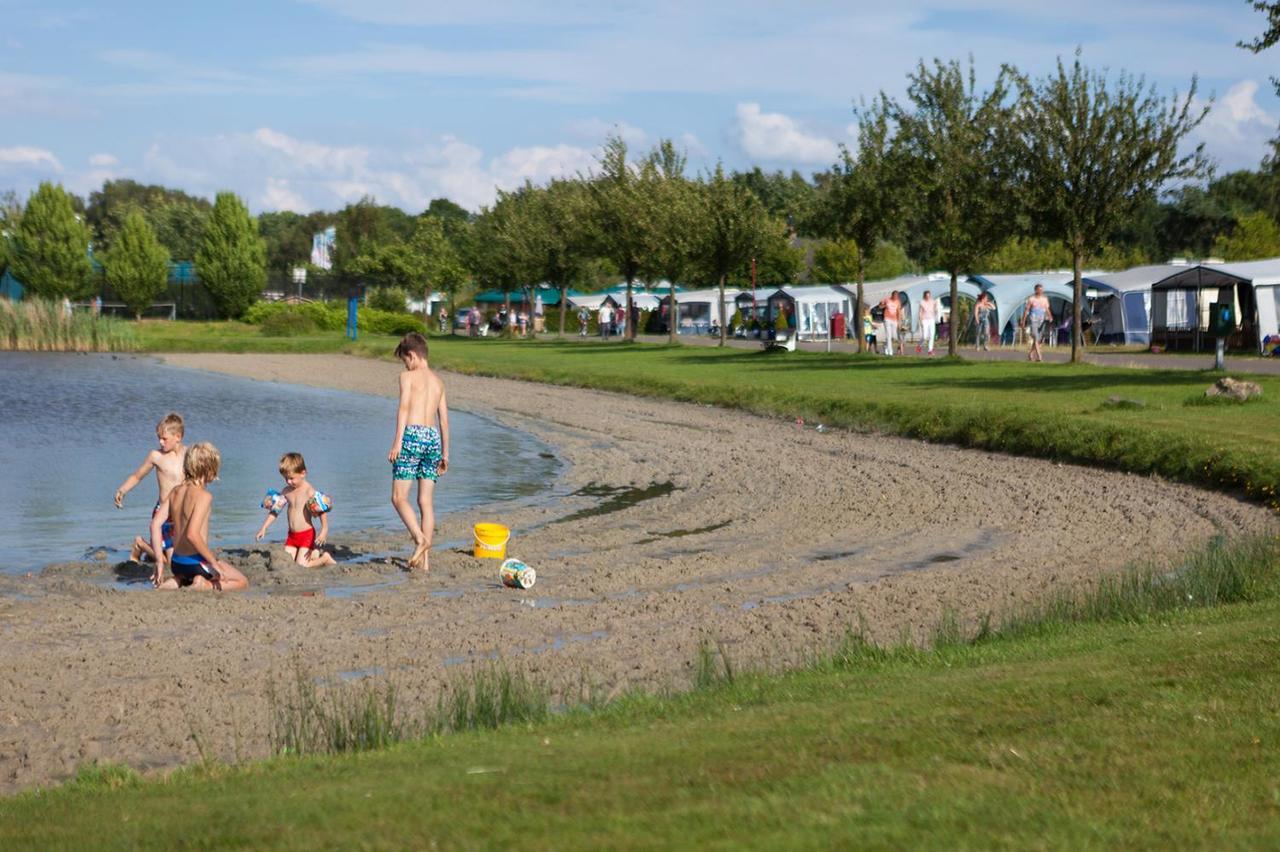 Pm Dennendijk Mobile Home Water アステン エクステリア 写真